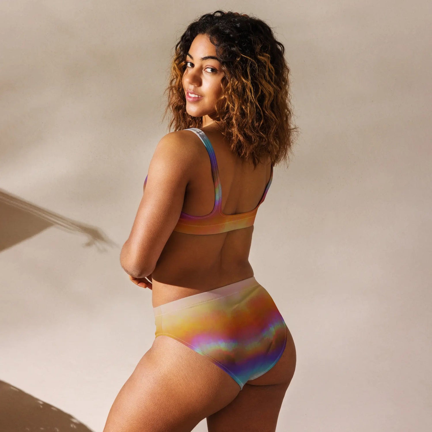 Sporty Bikini - Top | Aurora Sand – Recycelt | Christine Wagner - Bikini - Christine Wagner Studio